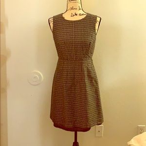 Banana Republic | Houndstooth Sheath Dress